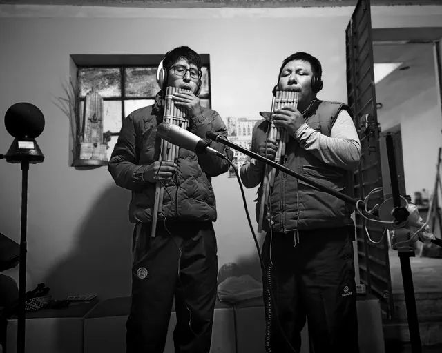 Recording session for registering the notes of the sikuri