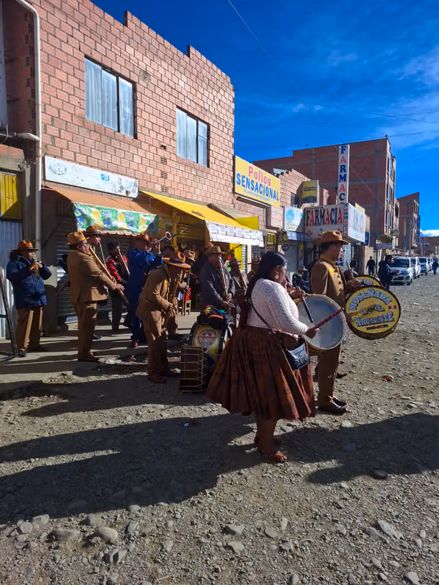 Conjunto de moseñada «Sol Naciente» (El Alto)