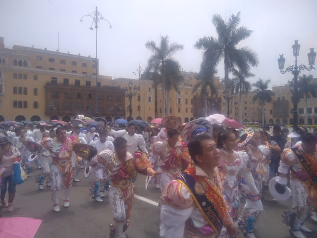 Pasacalle de morenada en Lima, Festividad de la Virgen de la Candelaria 2024 (foto 545)