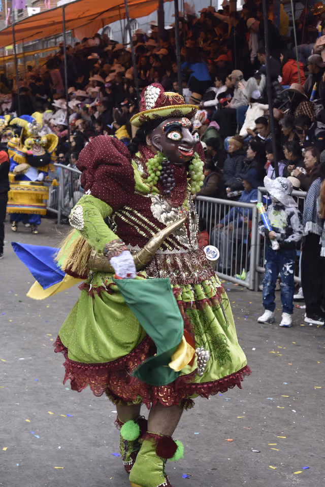 Morenada: character of the Morenada Central