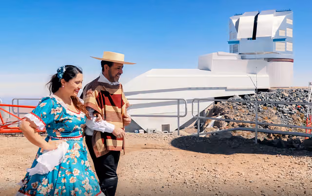Scene of cueca at Cerro Pachón, 13 September 2022 (JPG)