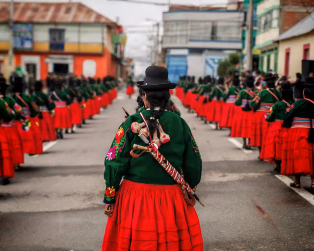 Tenientas, Aymara communal authorities at the opening of the Jach'a Anata Phunchawi