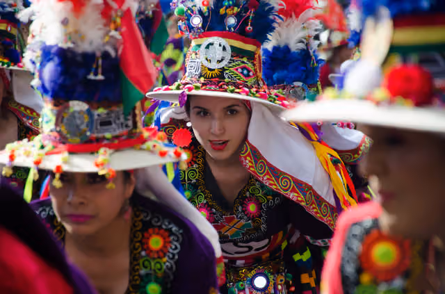 Tinku dancer at the carnival (3)