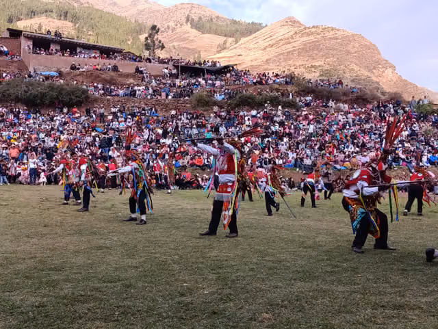 Wayri Chunchu dance of Ccamahuara, San Salvador 02