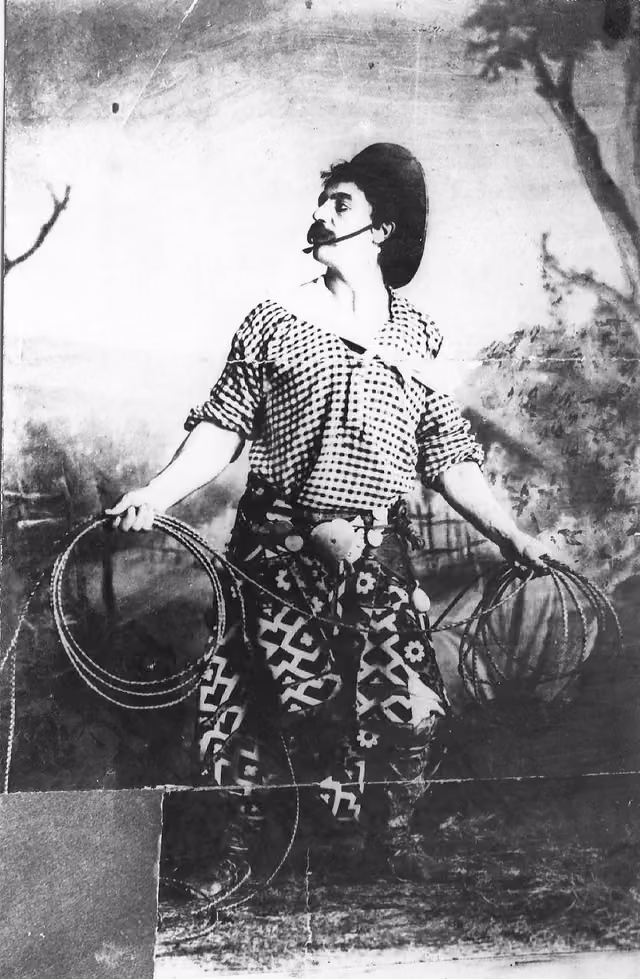 Antonio Podestá en caracterización gauchesca