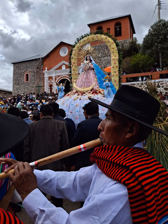 Celebraciones de la Virgen de la Inmaculada Concepción en Paucarcolla, Puno (foto 02)