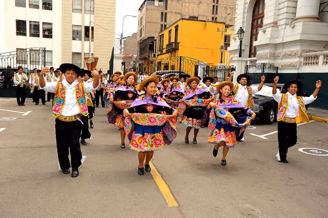 Celebración del carnaval de la nación huanca 2012