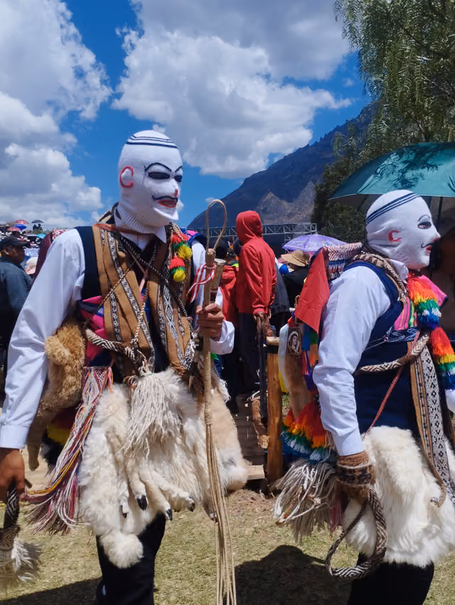 Virgen del Rosario festivity, Cusco (49): costume of the Qhapaq Qolla dance