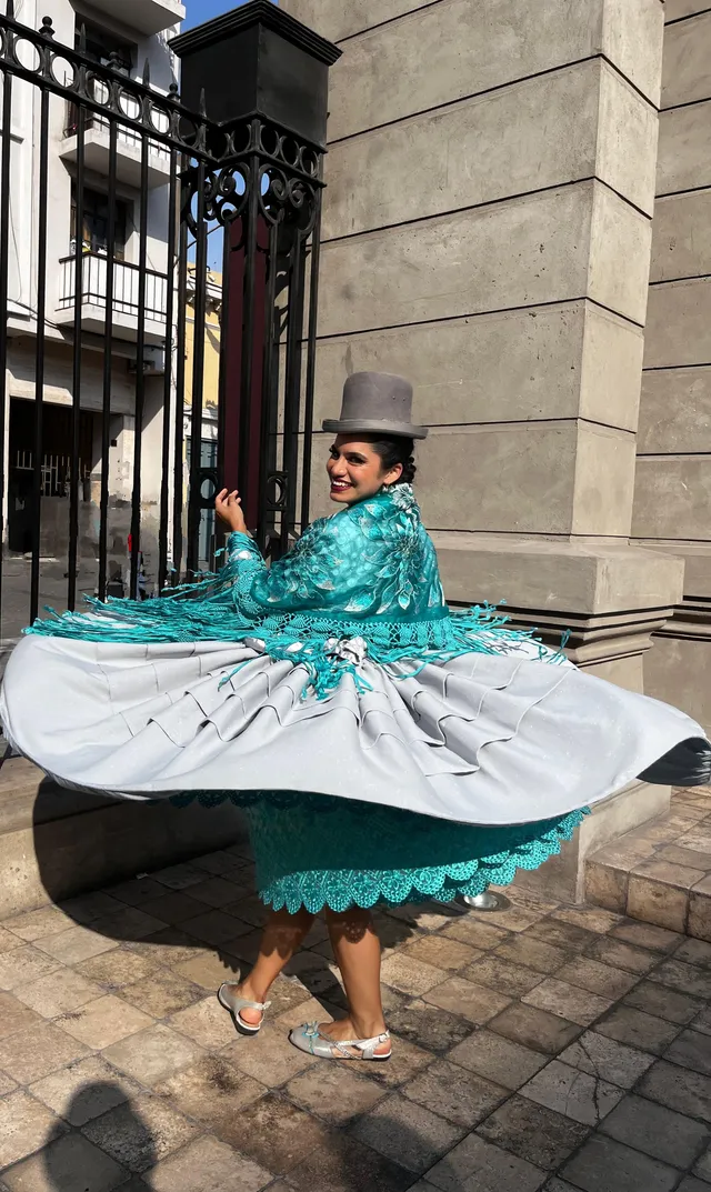 "Cholita" of the Kullawada dance