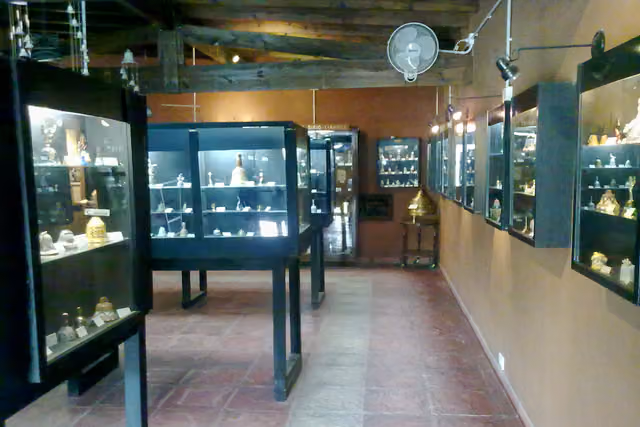 Interior del Museo de las Campanas (1)