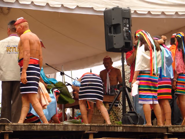 Tsáchila en la fiesta Kasama (2007)