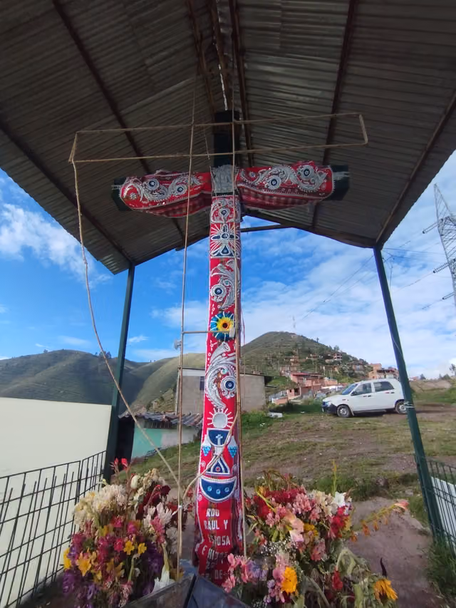 Compadres at the Cross of Ttiobamba, Cusco 05