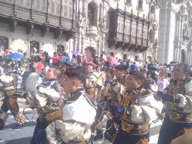 Pasacalle de Lima en la Festividad de la Virgen de la Candelaria (2024, 1206)