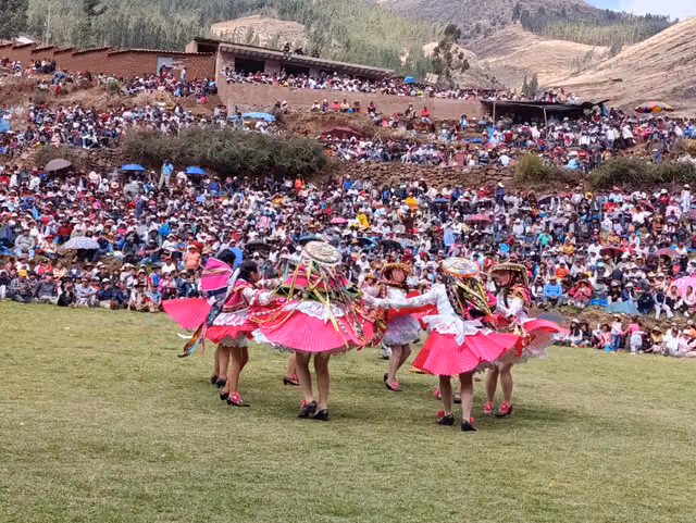 Mestiza Qoyacha dance, San Salvador 06