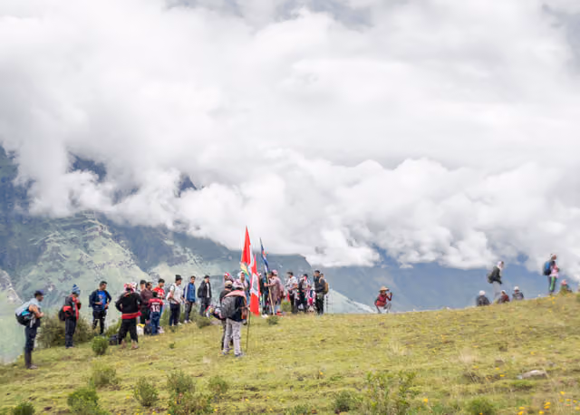 Pause during the boundary walk