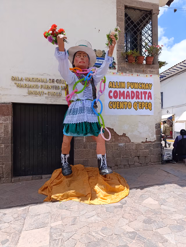 Dolls made for the comadres festivity, historic centre of Cusco (13)