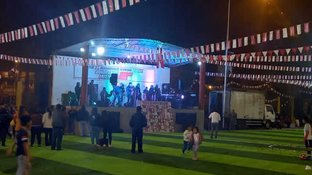 Concert at Raucana sports court No. 1