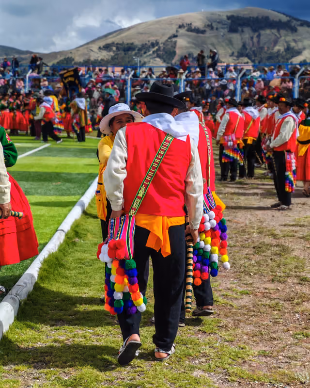 Músico del conjunto Chacareros de Coritamaya en el Jach'a Anata Phunchawi (03)