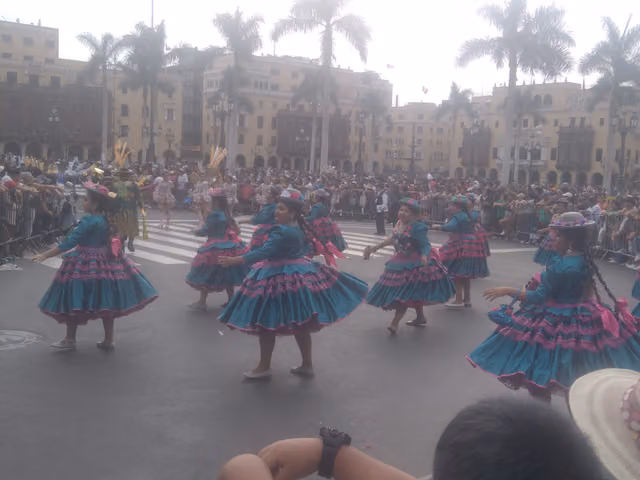 Street procession in Lima for the Feast of the Virgin of Candelaria 2025 (1199)