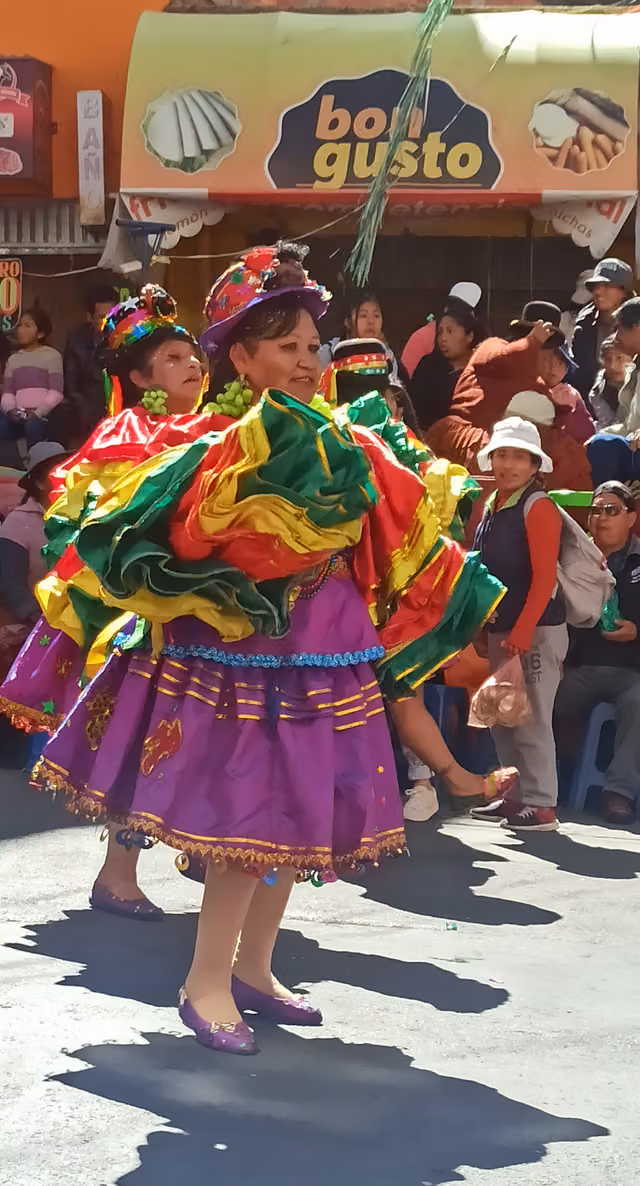 Saya dancers (Gran Poder, La Paz 2023)