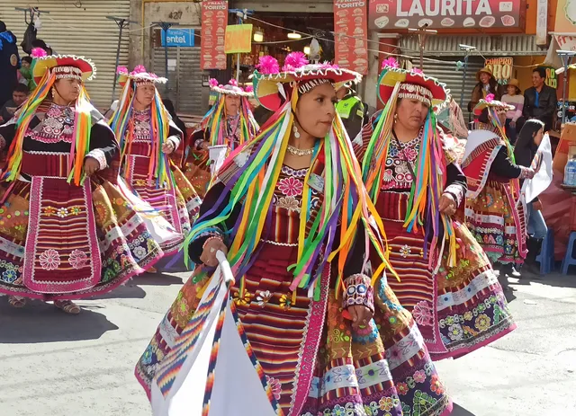 Pujllay dancers