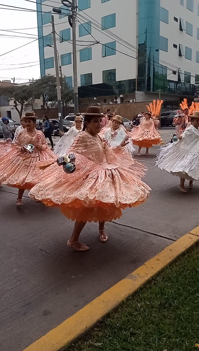 Pasacalle in San Borja: Puno dances (8)