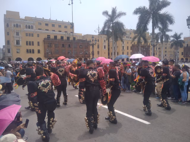Pasacalle de morenada en Lima, Festividad de la Virgen de la Candelaria 2024 (foto 342)