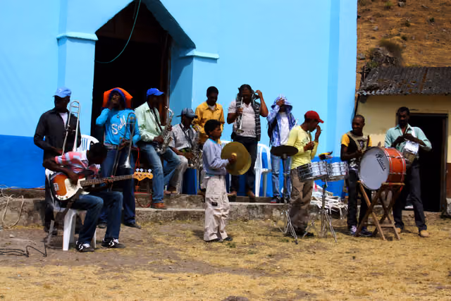 Monte Adentro popular band, 2012