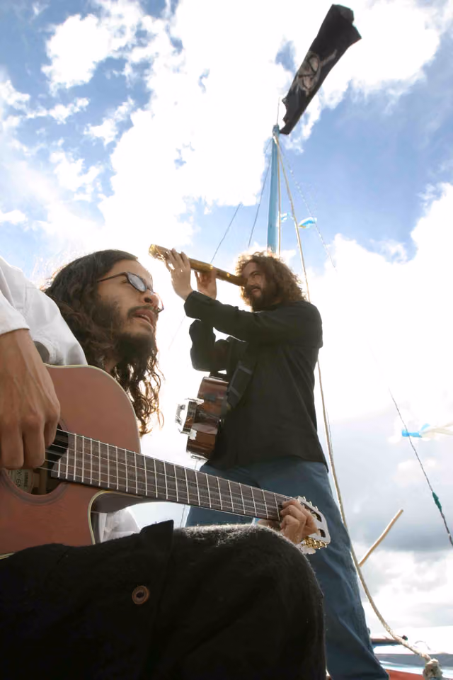 Dúo Negro y Blanco de Bolivia, fotografía (disco Pirata)