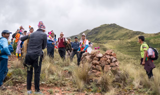 Linderaje 33: gathering at the second boundary marker