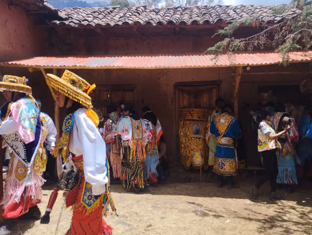 Virgen del Rosario festivity, Cusco (02): Qhapaq Negro dance
