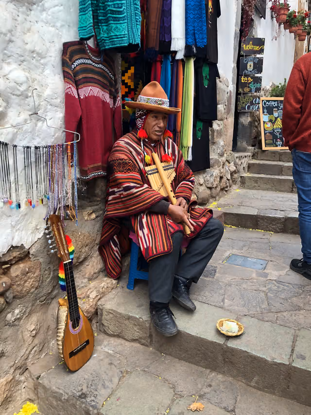 Zampoñista callejero en Cusco (1)