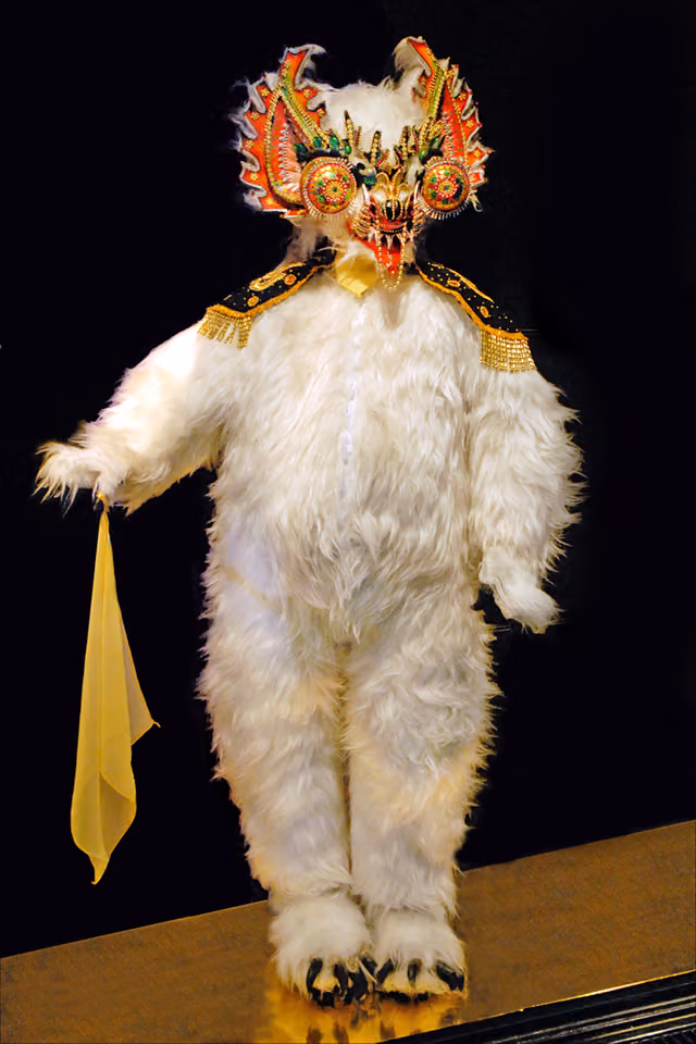 Bear costume from the diablada, Musée du quai Branly (Paris)