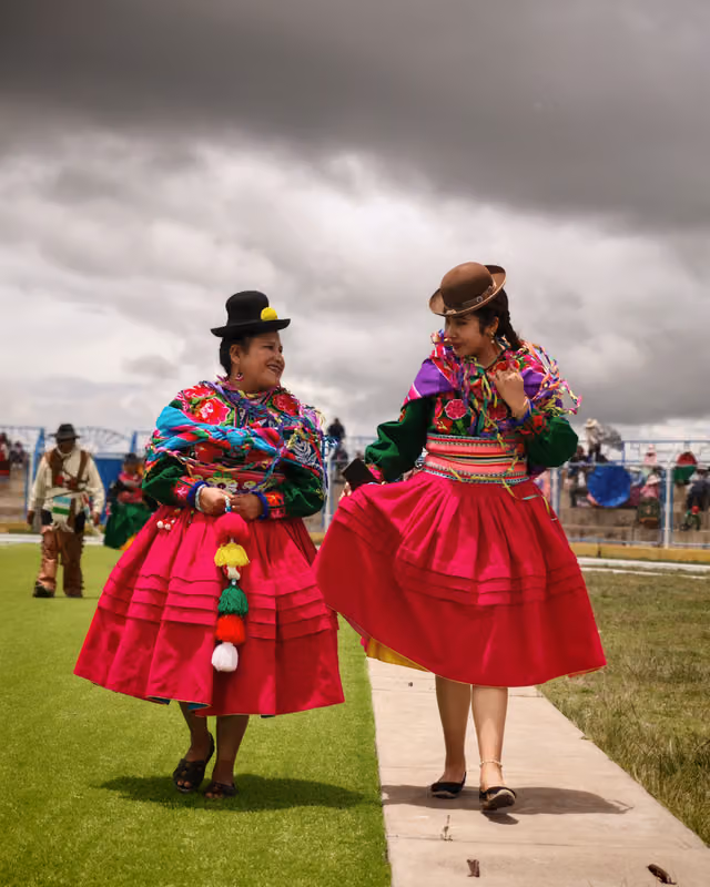 Mujeres aymaras participantes del Jach'a Anata Phunchawi