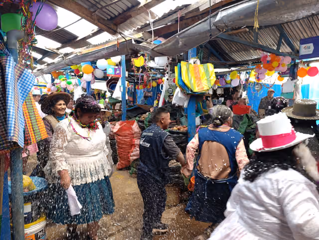 Festividad de Comadres Cusco, Mercado de Wanchaq 26