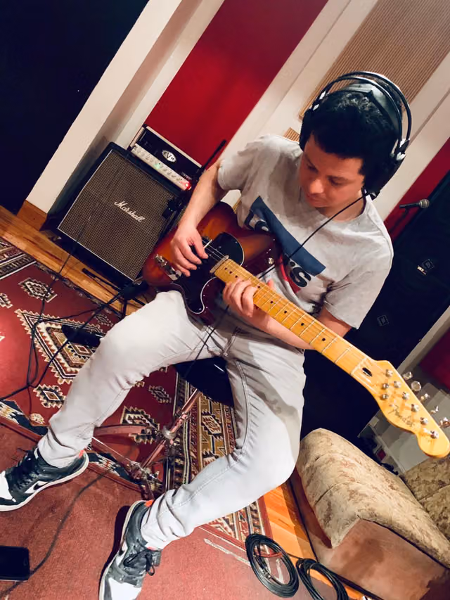 Nicolás Brofman in the studio
