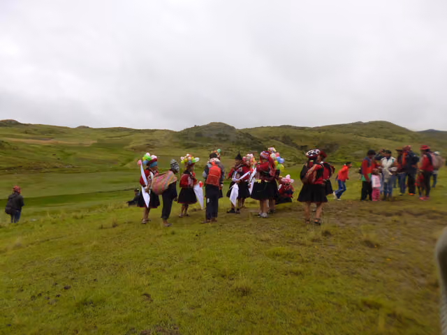 Communal boundary walk (linderaje) in the Fortaleza community, Cusco (60)
