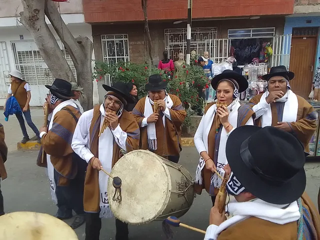 Conjunto de zampoñas San Marcos en el Inkari, XVII Encuentro de Sikuris y Sikumorenos