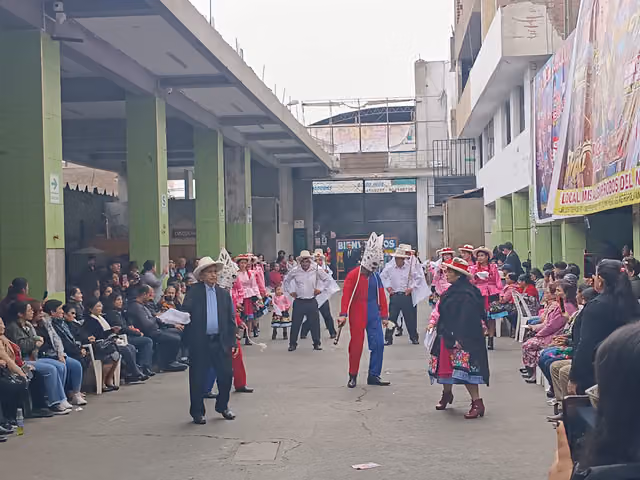 Start of the dance by the followers of the Virgin of Candelaria