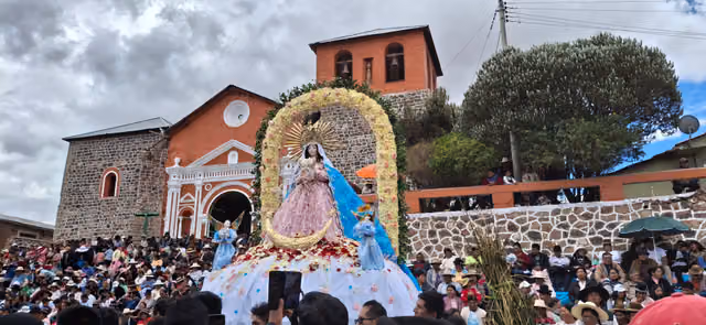 Celebrations of the Virgin of the Immaculate Conception in Paucarcolla, Puno (photo 08)