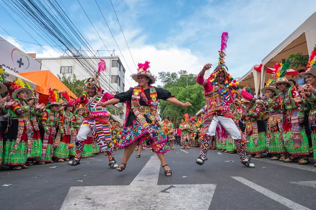Tinkus dance, Bolivia, carnival 04