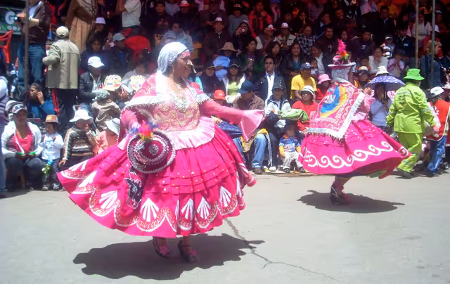 Wacas puneños, Puno (Peru)