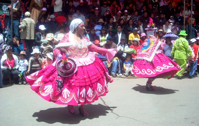 Wacas puneños, Puno (Perú)