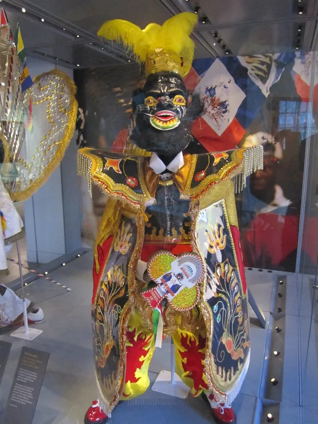 Traje de morenada, International Slavery Museum (2)