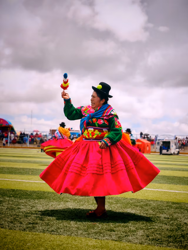Bailarina de la danza Los Chacareros