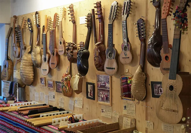 Charango and quena on display at Andes no Ie Bolivia
