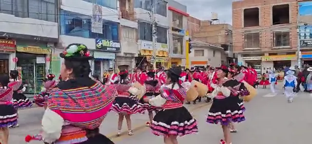 Sikuris in the city of Paucarcolla, 2025