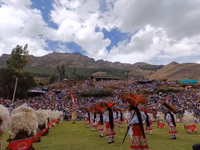 Qhapaq Chunchu dance, San Salvador 03