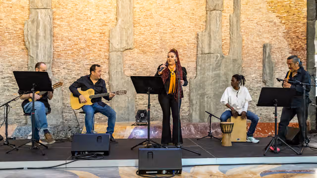 Kathyta Fuentes and the group SUYAI at the World IP Day 2022 reception
