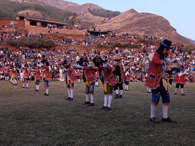 Siqlla dance, San Salvador 01